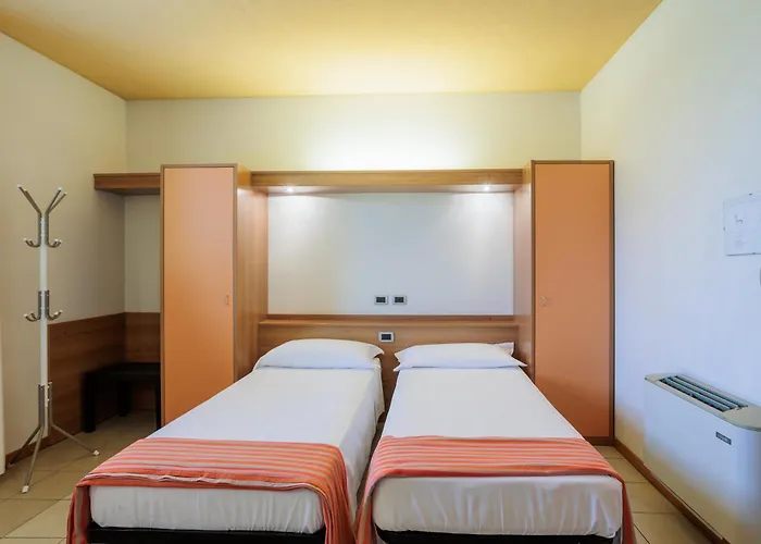 فندق Eurhotel 3*