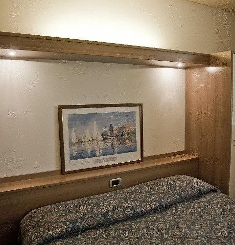 فندق Eurhotel 3*